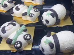 -雍容荟帝王蟹活龙虾展台自助(IFS黑金店)