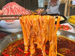 -茅草房·河畔园林火锅