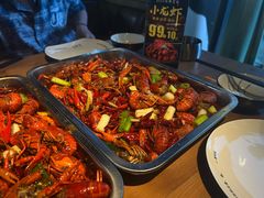 -临界音乐酒馆·小龙虾·江湖菜(华熙LIVE·鱼洞店)