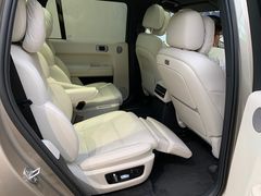 -理想汽车(世纪汇店)