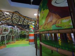 -六月巴士童乐园(抚顺罕王商场店)