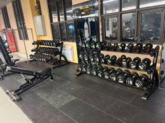 -岩顶健身(玄武店)