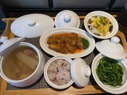 -臻康乃馨月子中心(集美店)