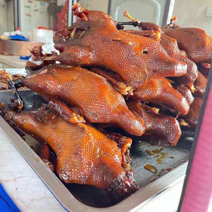 温州林记烧禽店(生宝路店)-"从小吃到大的店,麻油鸭一直是它的特色,咸