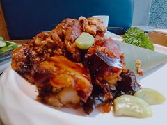 猪蹄-船梆煮•蒸汽海鲜·炉火烤肉(五四广场店)