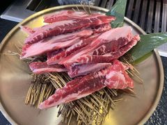 -臻牛烤肉