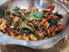 -愉肴麻辣香锅(中山路店)