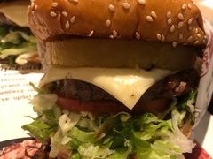 -The Habit Burger Grill 哈比特汉堡(复兴soho店)