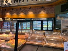 面包甜点陈列柜-全日可颂动物奶油生日蛋糕(步行街店)