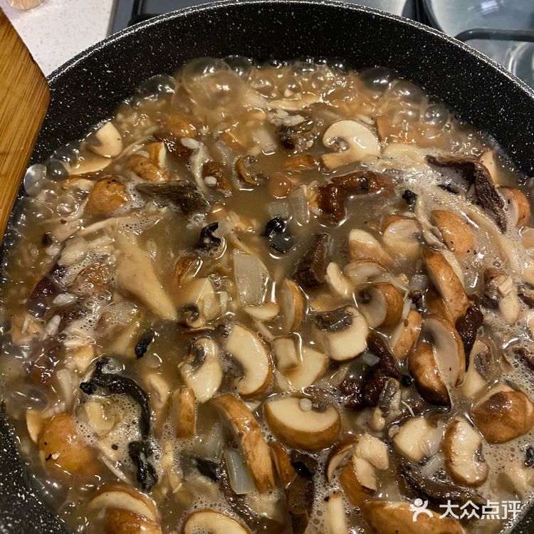 像极了小时候KFC的寒稻香菇饭。蜜瓜配火腿调剂一下