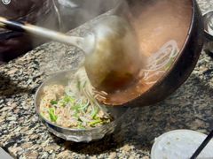 -正宗杨记普洱酸醋米线(总店)