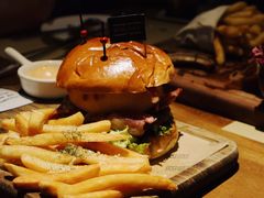 奥特曼芝士汉堡-Magnet磁食(同德店)