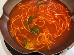 -毛辣果·贵州红酸汤牛肉火锅(西单店)