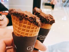 经典巧克力软冰激-GODIVA(国际金融中心店)