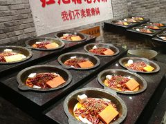 -红九格老火锅(三峡广场店)