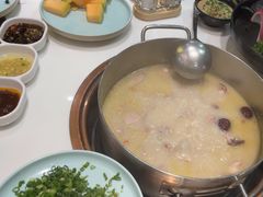 -洪氏嗨捞·猪肚鸡火锅(阳光天地店)
