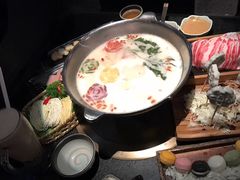 -湊湊火锅·茶憩(新中关购物中心店)