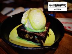 冰火瀑布布朗尼-必胜客(WOW梧州旺城店)