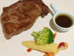 -又见马甲M8融合西餐厅(体育中心店)