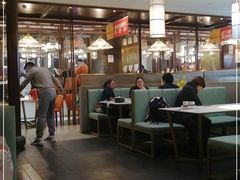 大堂-阿瓦山寨·湘菜现炒·剁椒鱼头王(咸阳总店)