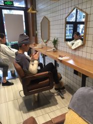 -PE SALON