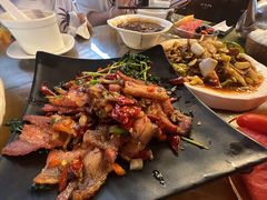 -隔壁老王·家常云南菜(花巷店)