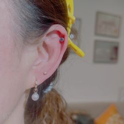 -AI艾耳·专业手工耳洞·穿孔美学馆