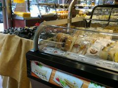 -华荣西饼屋(榕江店)