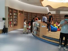 -广州市白云区图书馆