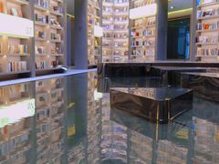 -上海虹桥中心爱琴海亚朵S酒店