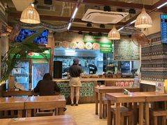 -云阿蛮云南生烫牛肉米线(奉贤路店)