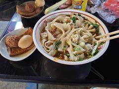 -顺溜·手工刀削面·黑金店(铜锣湾店)