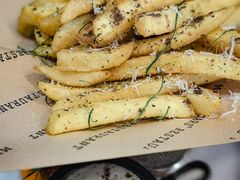 -Mark&Mars Restaurant