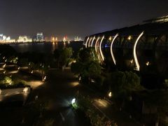 -上海滴水湖皇冠假日酒店