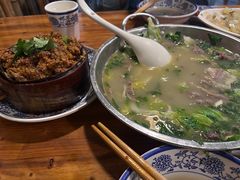 -杨三孃跷脚牛肉(西外棕榈岛店)