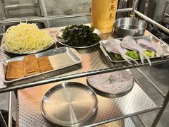 -鹿鸣山草本茶香火锅(园西路店)