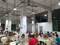 大堂-标记美食新鲜猪杂(兴南大道店)