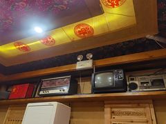 -闯关东东北农家菜(崂山石老人店)