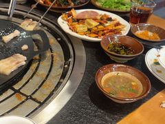 -阿山卓·野生菌火锅·纳西火塘烤肉