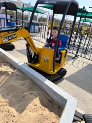 -季高兔窝窝亲子园(上海薰衣草公园店)