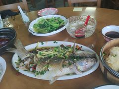 -贾老板缸肉馆(潮韵街店)