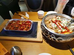 -隔壁老王·家常云南菜(花巷店)