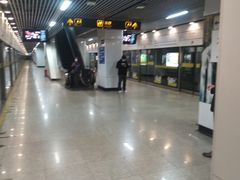 -龙溪路(地铁站)