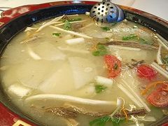 -牛得很·鲜牦牛肉烧烤·牛羊肉菌汤锅(康定店)
