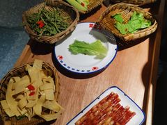 -贤合庄卤味火锅(时代广场店)