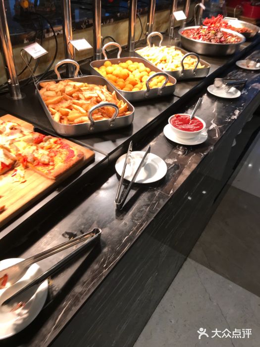 紫玥铂尔曼酒店零点餐厅图片