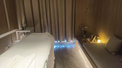 -AURAS璈然科技护肤中心
