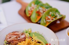 Colorful Spicy Chicken Salad