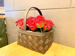 -愉肴麻辣香锅(中山路店)