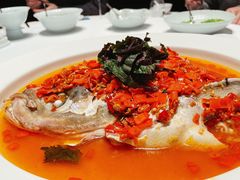 坛香剁椒水库鱼头（半只）-湘上湘(米其林餐厅-正大中心总店)